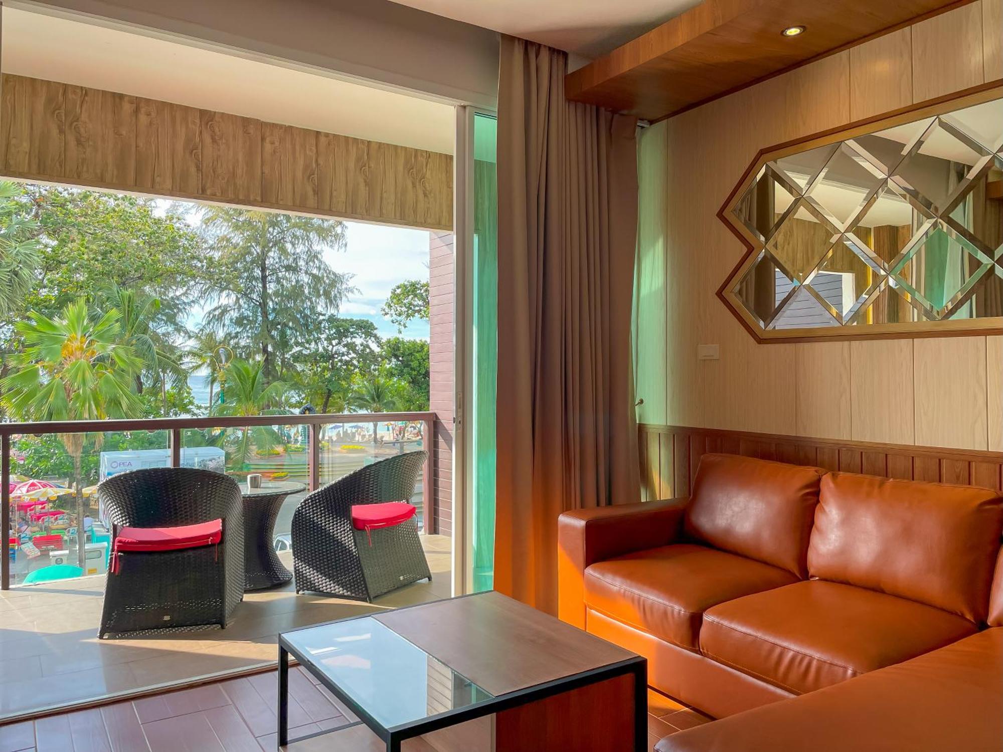 Quality Beach Resorts And Spa Patong Exteriör bild