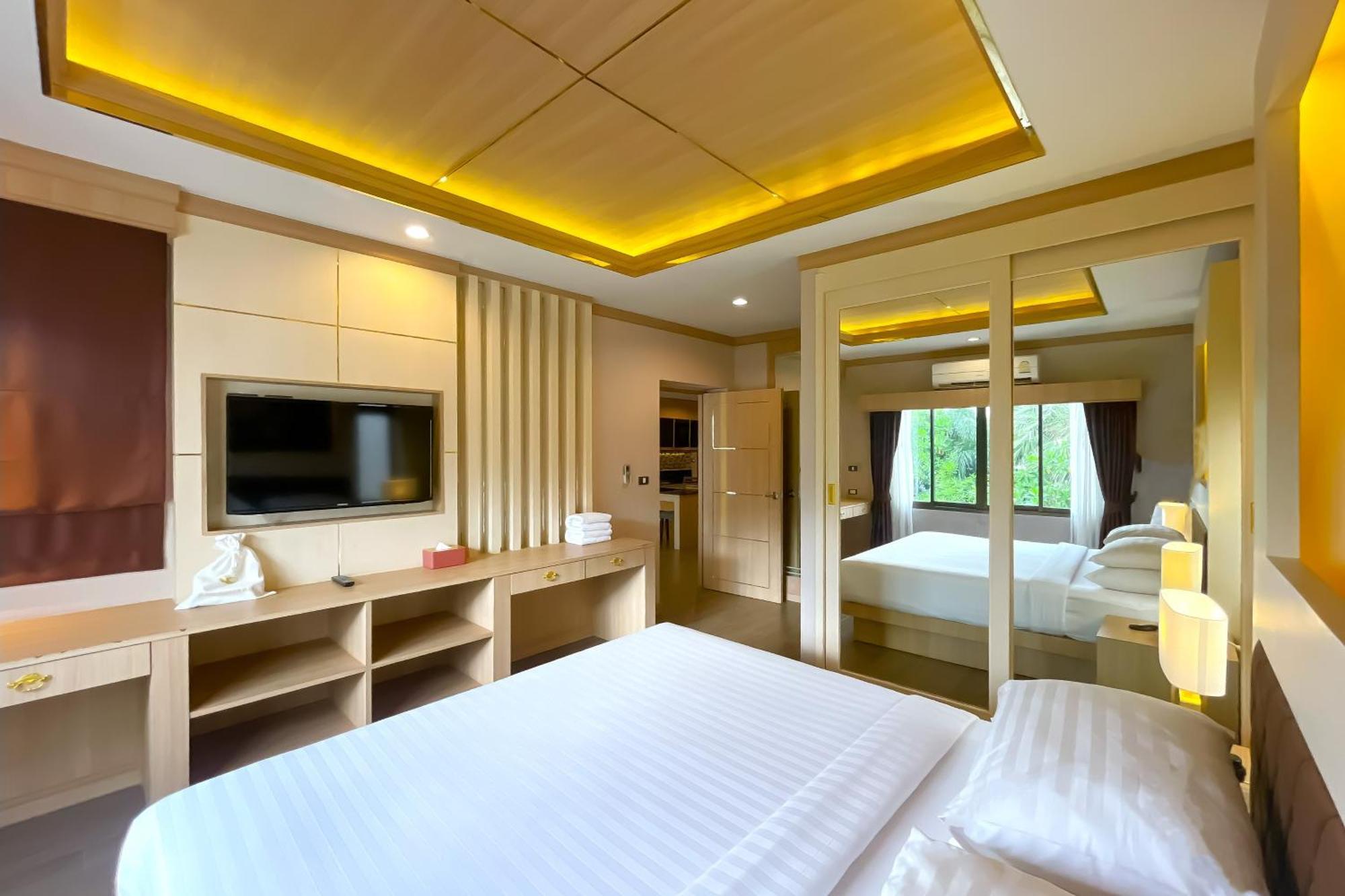 Quality Beach Resorts And Spa Patong Exteriör bild