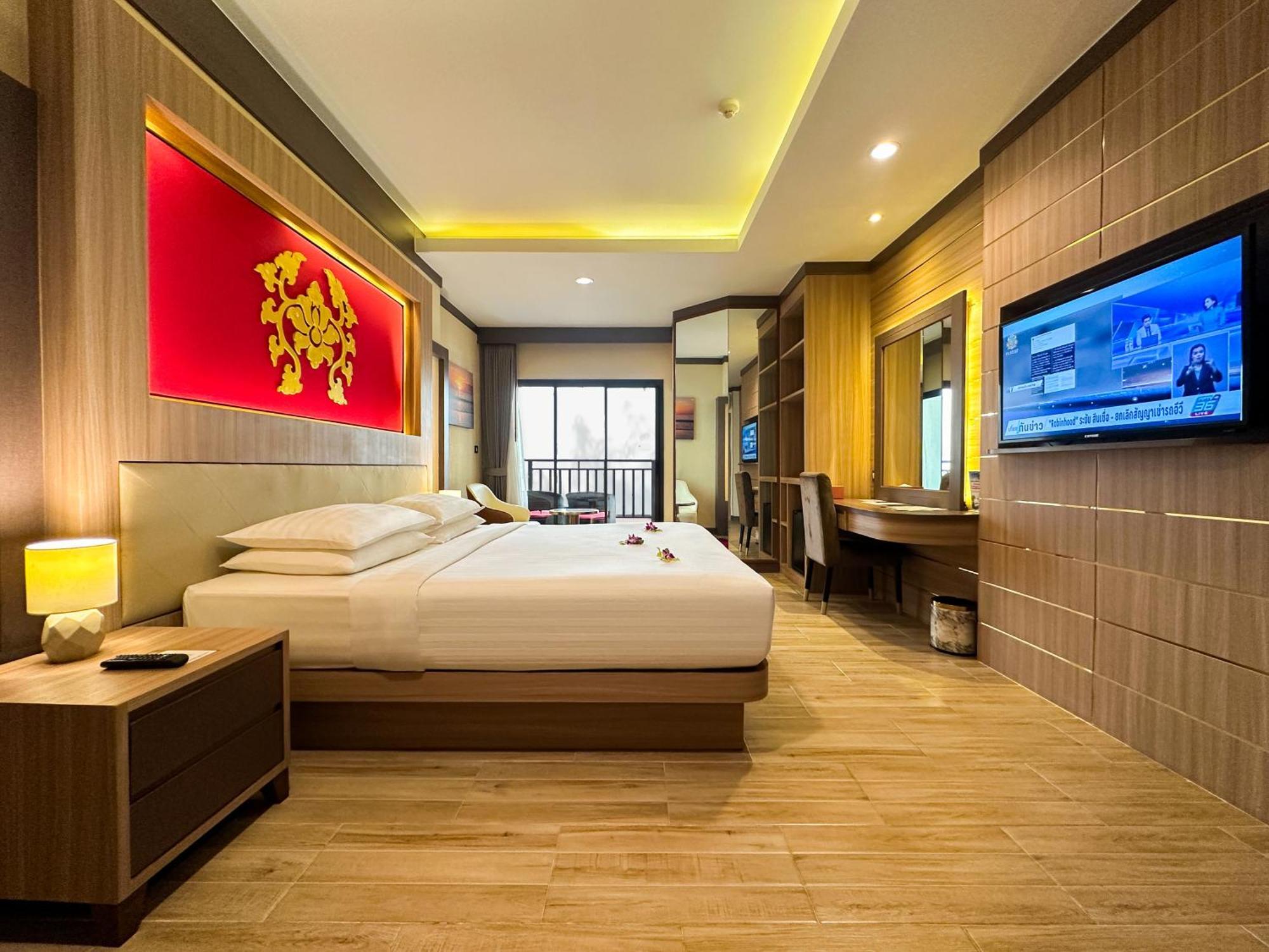 Quality Beach Resorts And Spa Patong Exteriör bild